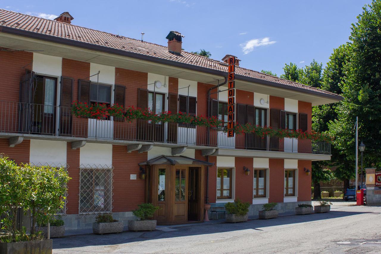 Ristorante Buasca Hotel Cuorgnè Eksteriør billede